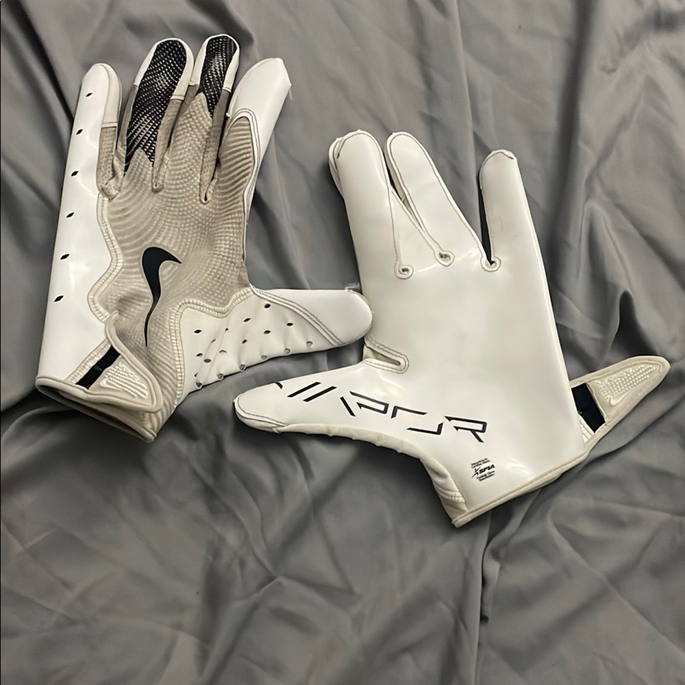 Nike Vapor Football Gloves - White and Black